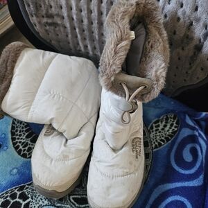 Northface 700 boots